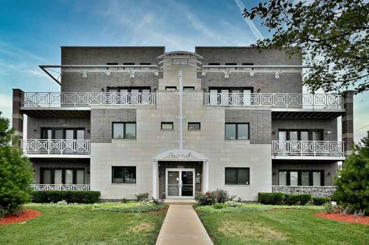 Photo of 2521 N 76th Ave Unit 2SW Elmwood Park, IL 60707