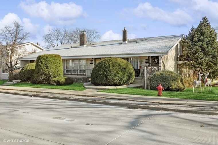Photo of 1245 S Mannheim Rd Westchester, IL 60154