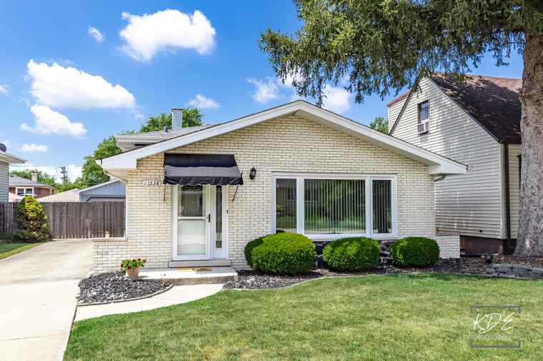 Photo of 11538 S Leamington Ave Alsip, IL 60803
