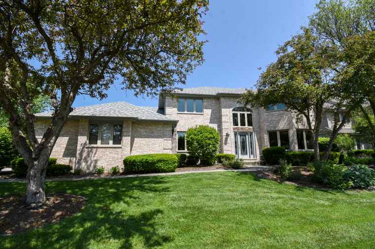 Photo of 8630 Beverly Ln Orland Park, IL 60462