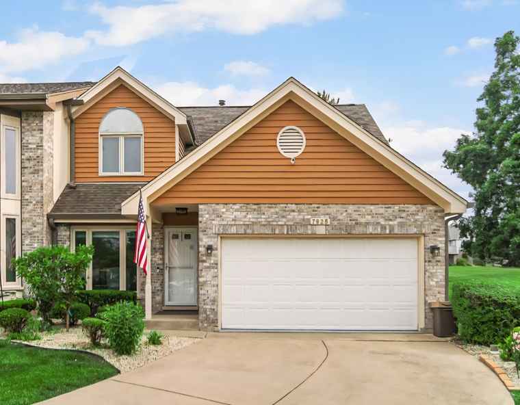 Photo of 7925 Beacon Dr Palos Heights, IL 60463
