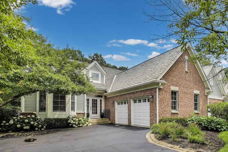 Photo of 95 S Canterbury Ct Lake Forest, IL 60045