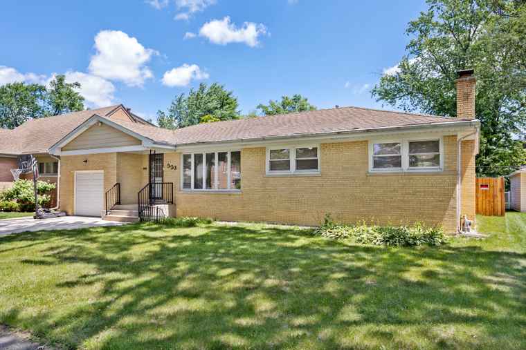 Photo of 323 S Prindle Ave Arlington Heights, IL 60004