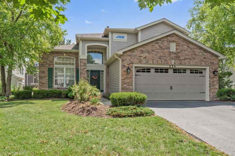 Photo of 224 Willow Bnd Bolingbrook, IL 60490