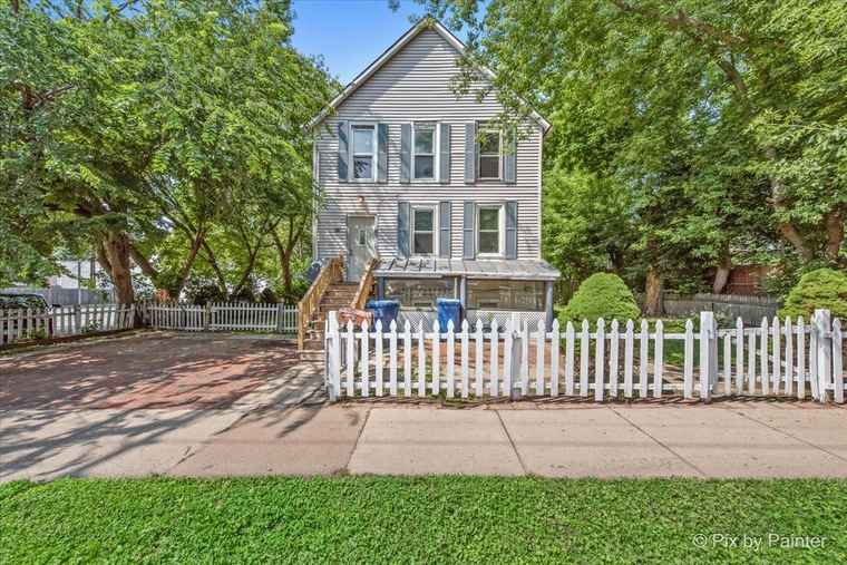 Photo of 314 Liberty St Waukegan, IL 60085