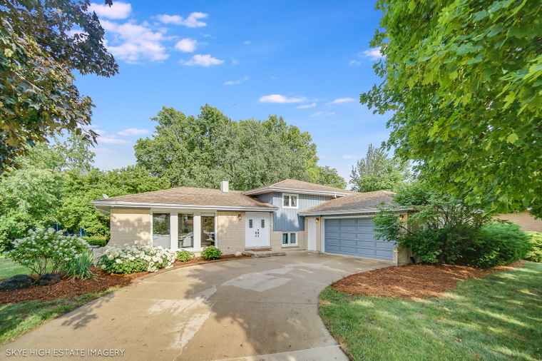 Photo of 353 Eagle Ln Bloomingdale, IL 60108
