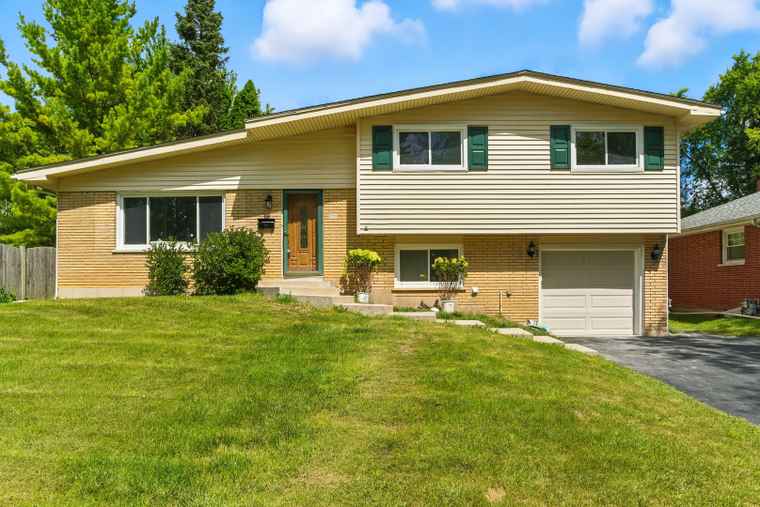 Photo of 2708 Dana Ave Waukegan, IL 60087