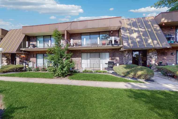 Photo of 11104 O Gorman Dr Unit 41B Palos Hills, IL 60465