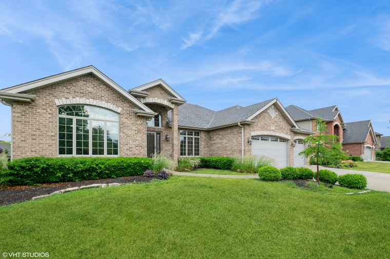 Photo of 21409 Foxtail Dr Mokena, IL 60448