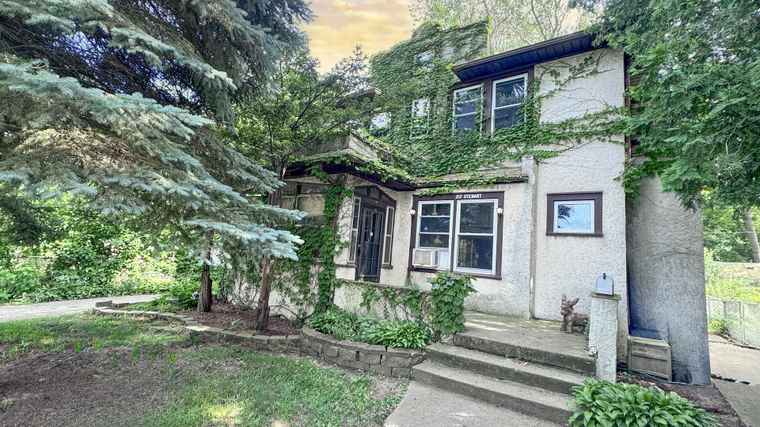 Photo of 217 Stewart Ave Waukegan, IL 60085