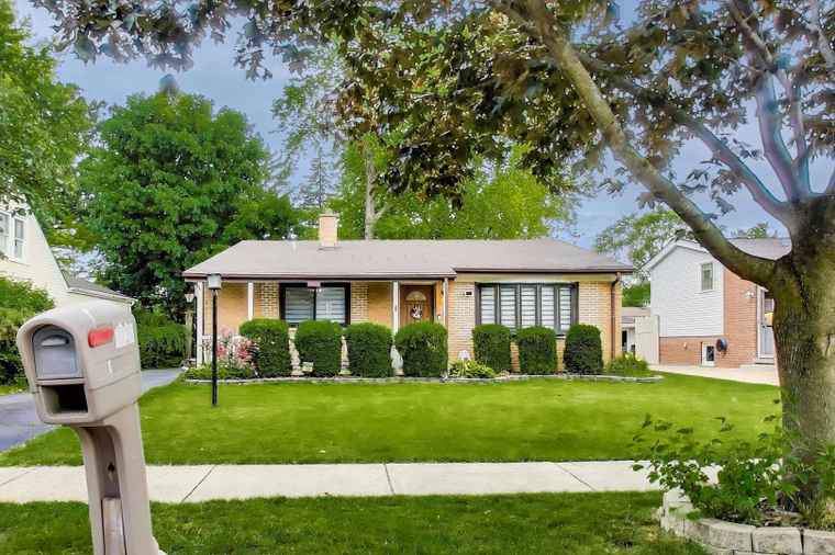 Photo of 126 Oak Ave Wood Dale, IL 60191
