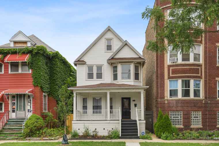 Photo of 1026 S Austin Blvd Oak Park, IL 60304