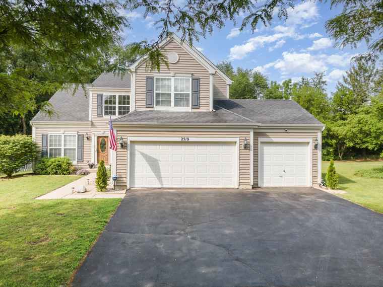 Photo of 2519 Quail Cv Carpentersville, IL 60110
