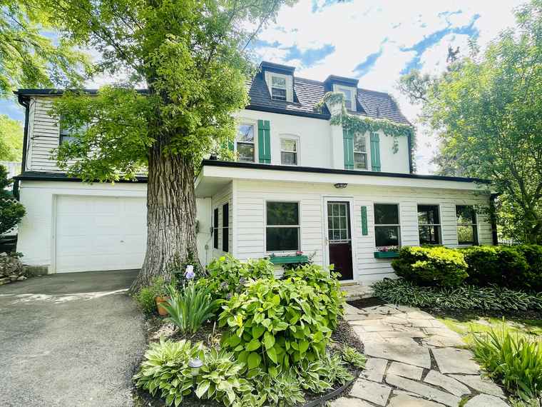 Photo of 24311 N Bonnie Ln Lake Zurich, IL 60047