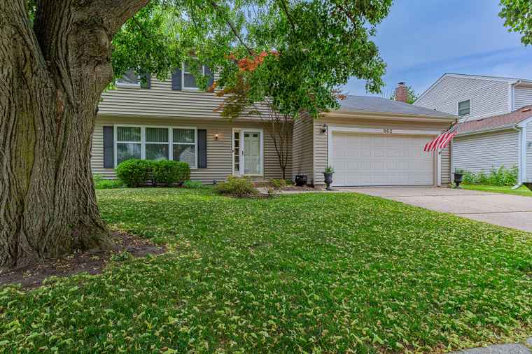 Photo of 962 Thompson Blvd Buffalo Grove, IL 60089