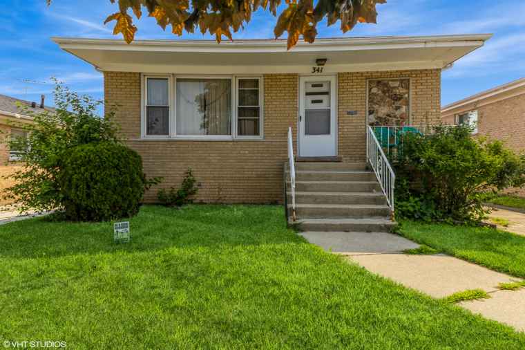 Photo of 341 Saginaw Ave Calumet City, IL 60409