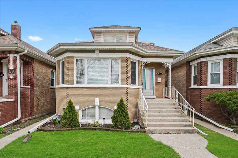 Photo of 2633 N 78th Ct Elmwood Park, IL 60707