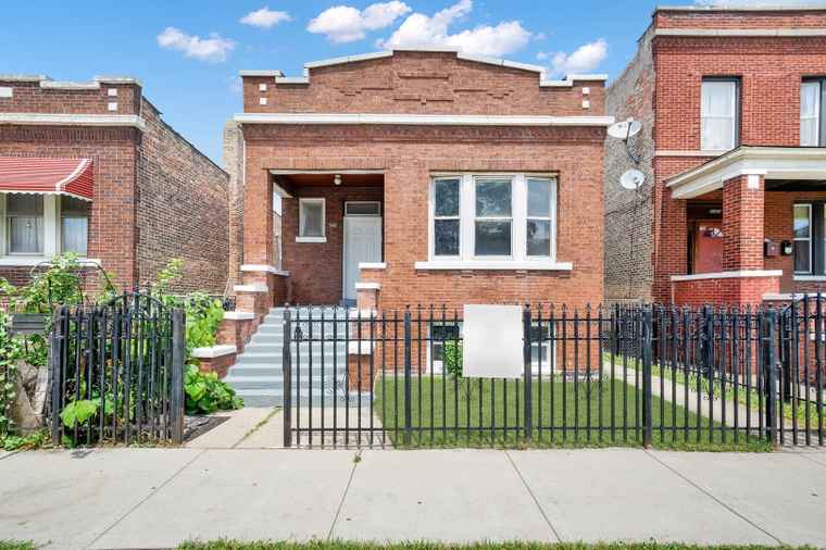 Photo of 5322 W 22nd Pl Cicero, IL 60804