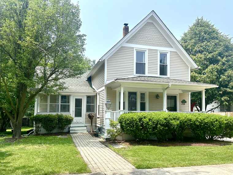 Photo of 316 N Worth Ave Elgin, IL 60123
