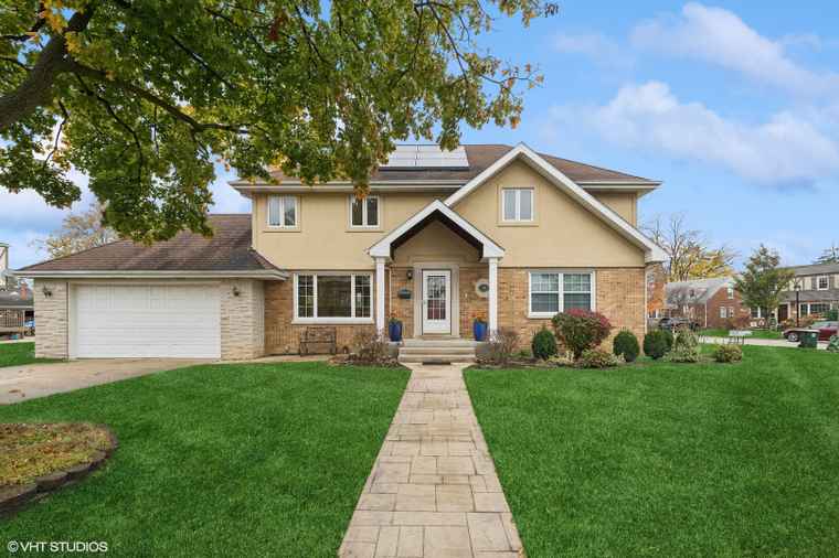 Photo of 108 Yost Ave Park Ridge, IL 60068