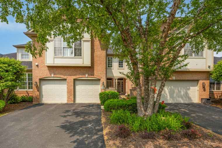 Photo of 1408 Ashbury Dr Lemont, IL 60439