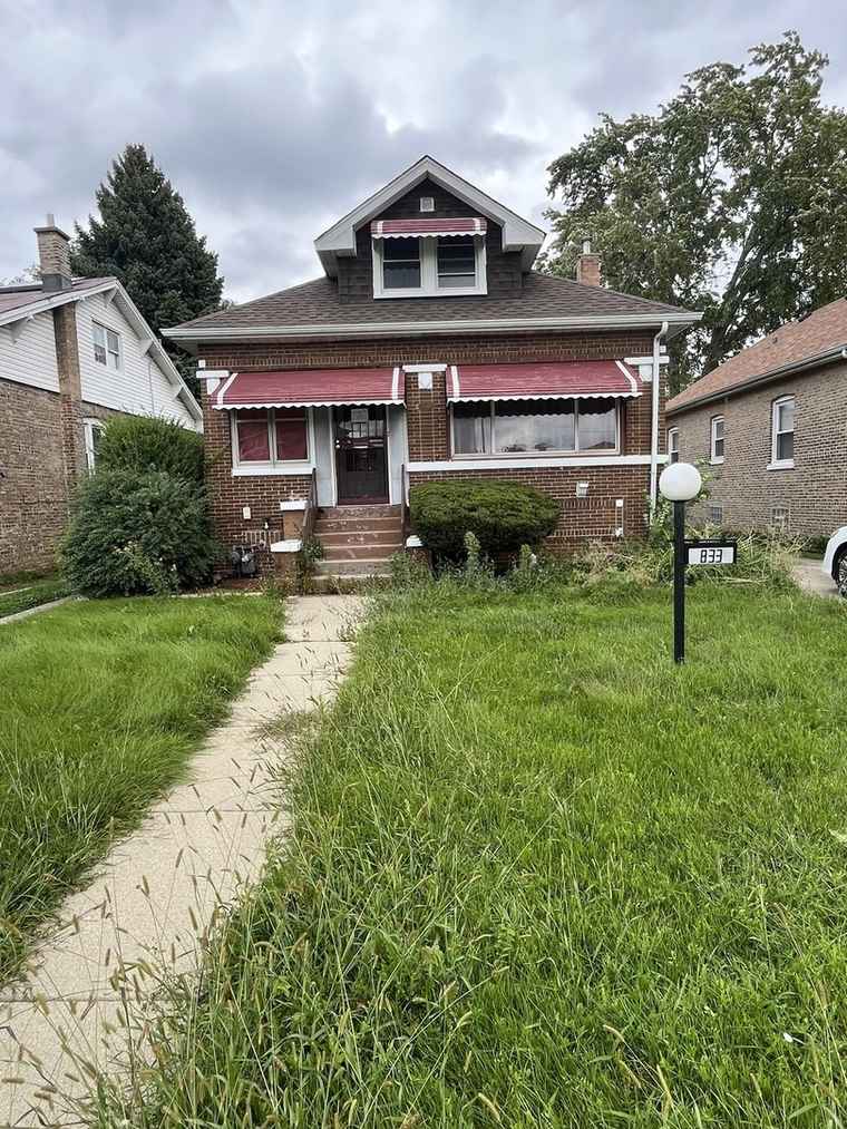 Photo of 833 S 21st Ave Maywood, IL 60153