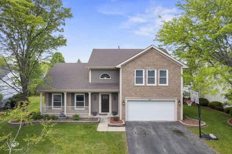 Photo of 337 Aristocrat Dr Bolingbrook, IL 60490