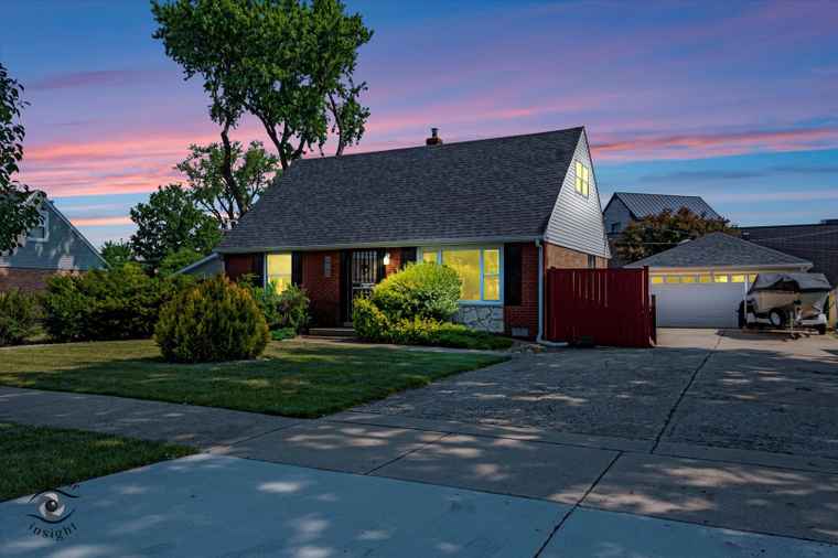 Photo of 7117 W 82nd Pl Burbank, IL 60459