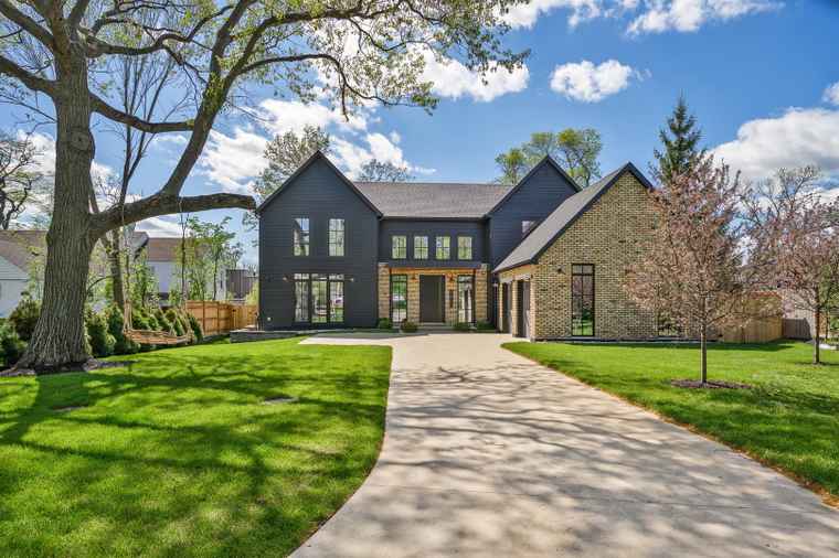 Photo of 1180 Oak Ridge Dr Glencoe, IL 60022
