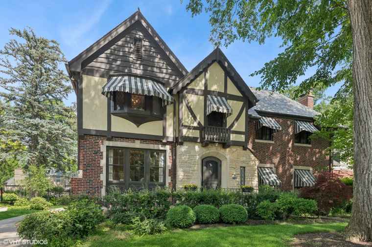 Photo of 1415 Keystone Ave River Forest, IL 60305