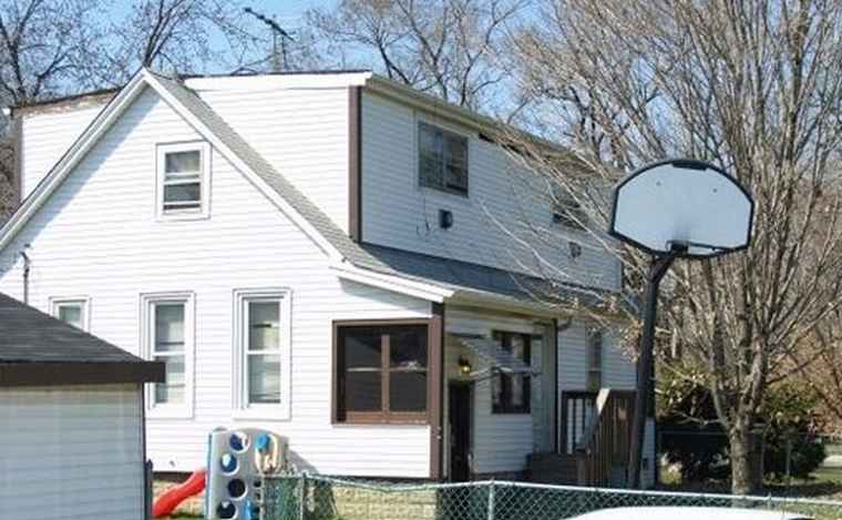 Photo of 435 E 157th Pl South Holland, IL 60473
