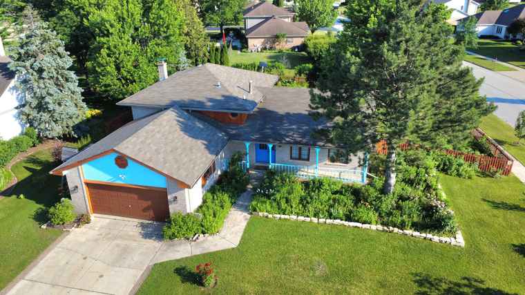 Photo of 9931 Sussex Ct Mokena, IL 60448