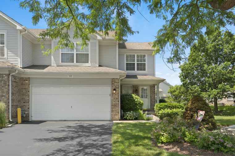 Photo of 1422 Welland Ct Roselle, IL 60172