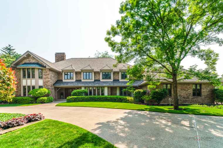 Photo of 1330 Kurtis Ln Lake Forest, IL 60045