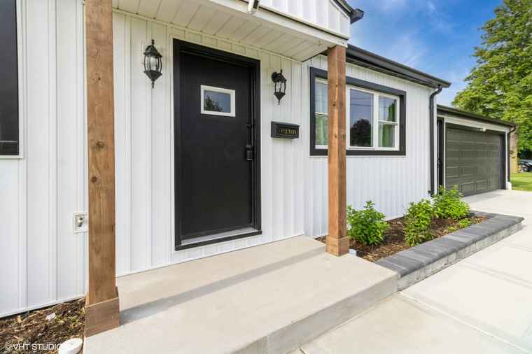 Photo of 407 S York Rd Bensenville, IL 60106