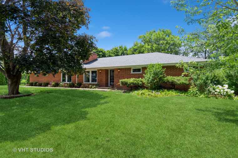 Photo of 1007 Sunset Ave Yorkville, IL 60560