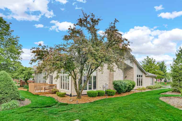 Photo of 19 W Bay Rd Palos Heights, IL 60463