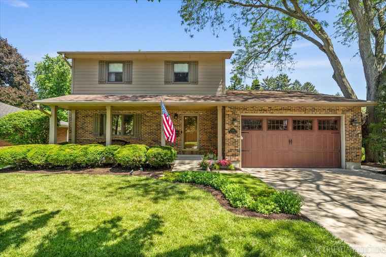 Photo of 504 Fellows St St. Charles, IL 60174
