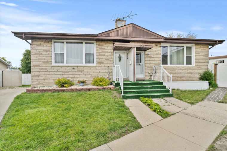 Photo of 298 Dover Ln Des Plaines, IL 60018