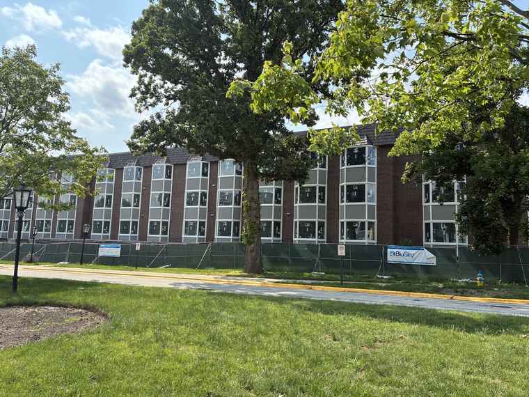 Photo of 200 Thames Pkwy Unit 1B Park Ridge, IL 60068