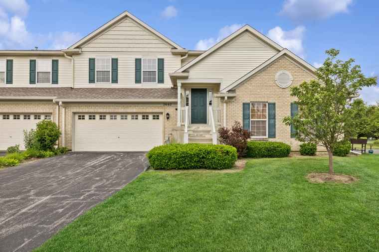 Photo of 2662 Loren Ct #2662 Algonquin, IL 60102