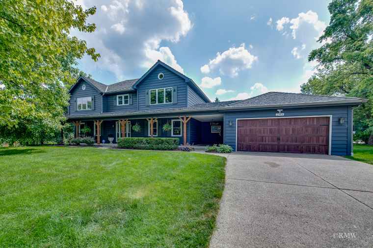 Photo of 245 Forest Ave Roselle, IL 60172