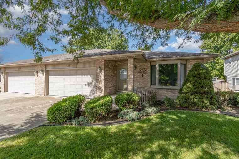 Photo of 1377 Cannonball Trl Yorkville, IL 60560
