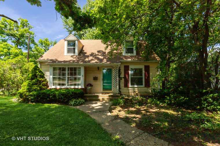 Photo of 174 Harvey Ave Grayslake, IL 60030