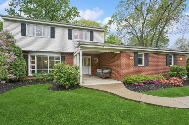 Photo of 36 E 55th St Hinsdale, IL 60521