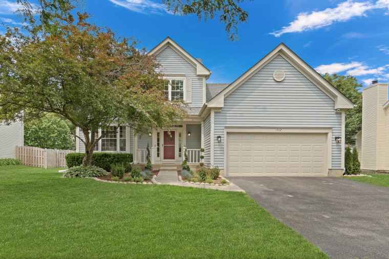 Photo of 1312 Dorchester Dr Mundelein, IL 60060