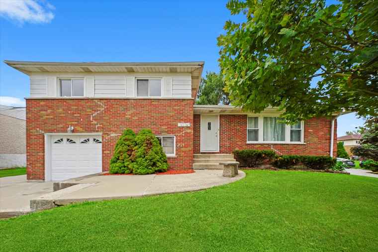 Photo of 1401 N 5th Ave Melrose Park, IL 60160