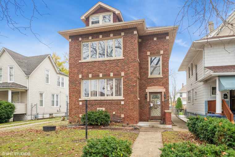 Photo of 1309 S 7th Ave Maywood, IL 60153