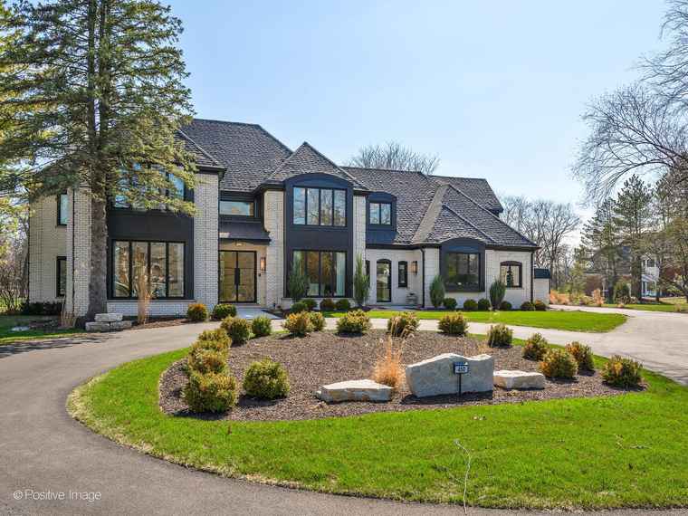 Photo of 450 Hunter Ln Lake Forest, IL 60045