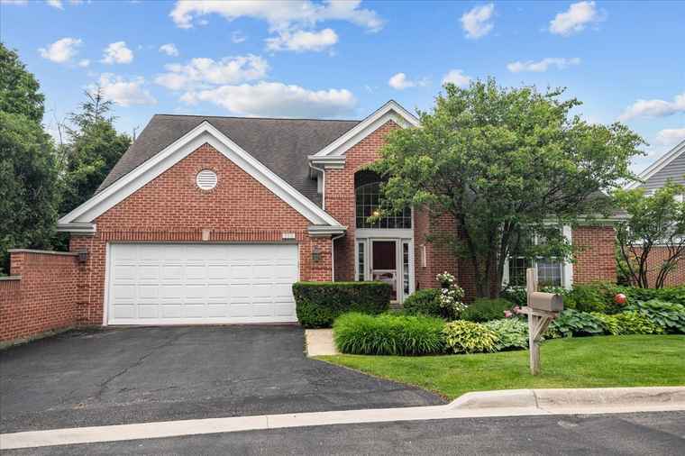 Photo of 850 Evergreen Way Highland Park, IL 60035